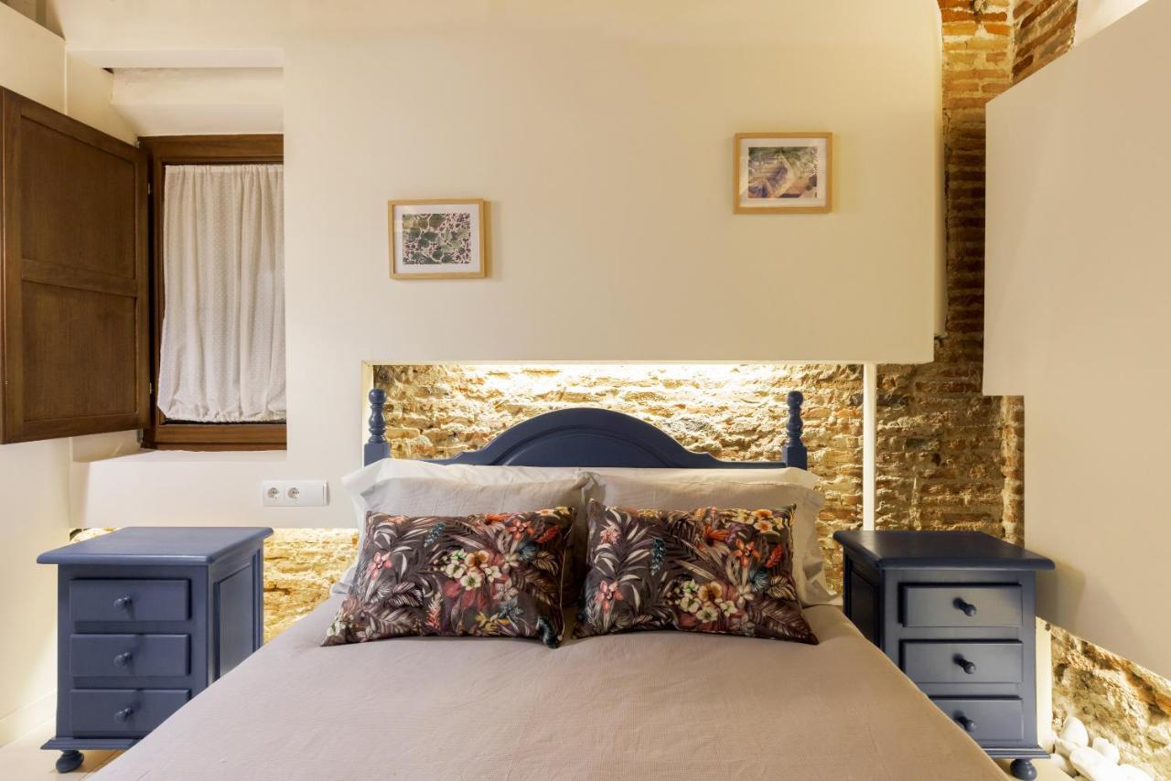 Casa Deluxe Herreros الكالا ذي إِناريس المظهر الخارجي الصورة